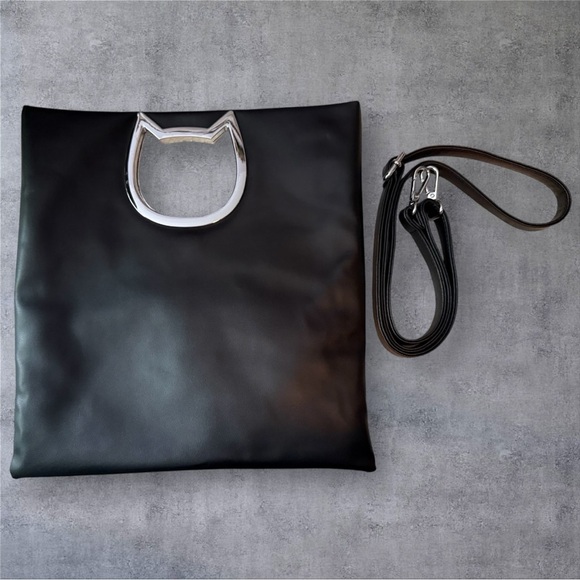 Cat Lady Box Sleek Black and Silver Shoulder Bag with Modern Design NWOT - Picture 1 of 6